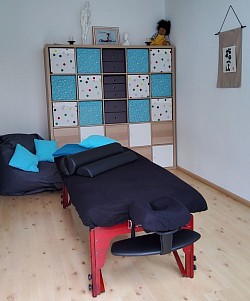 Mäuseland, Gallusstr. 62, 65439 Flörsheim am Main. The massage table.